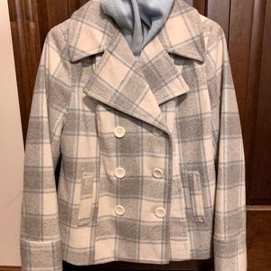 LIKE NEW!! Women’s dress coat w/ matching scarf